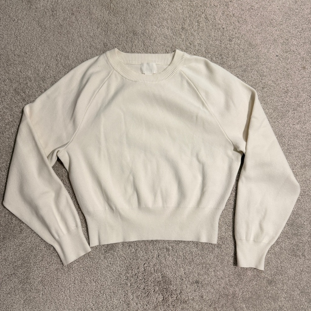 H&M CREAM SWEATER 💫
